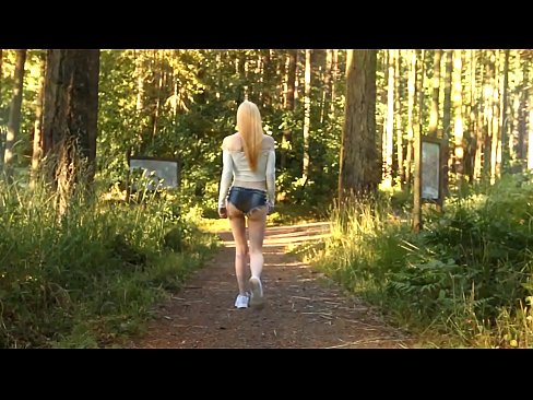 ❤️ Vakker kvinne beveger seg sakte, ikke nakenvideo ❤️ Sexvideo hos oss ️❤
