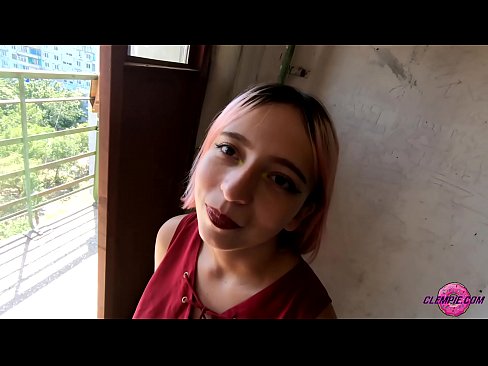 ❤️ Sensuell student suger en fremmed i utmarken - Cum On His Face ❤️ Sexvideo hos oss ️❤